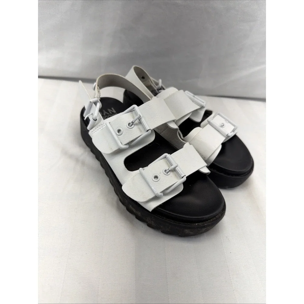 Madden NYC White Platform‎ Lug Sole Buckle Sandals White Black Girls Size 1